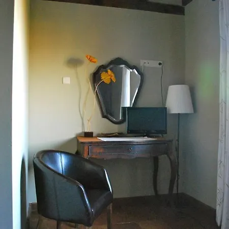 La Casona De Requijada