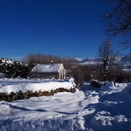 La Casona De Requijada